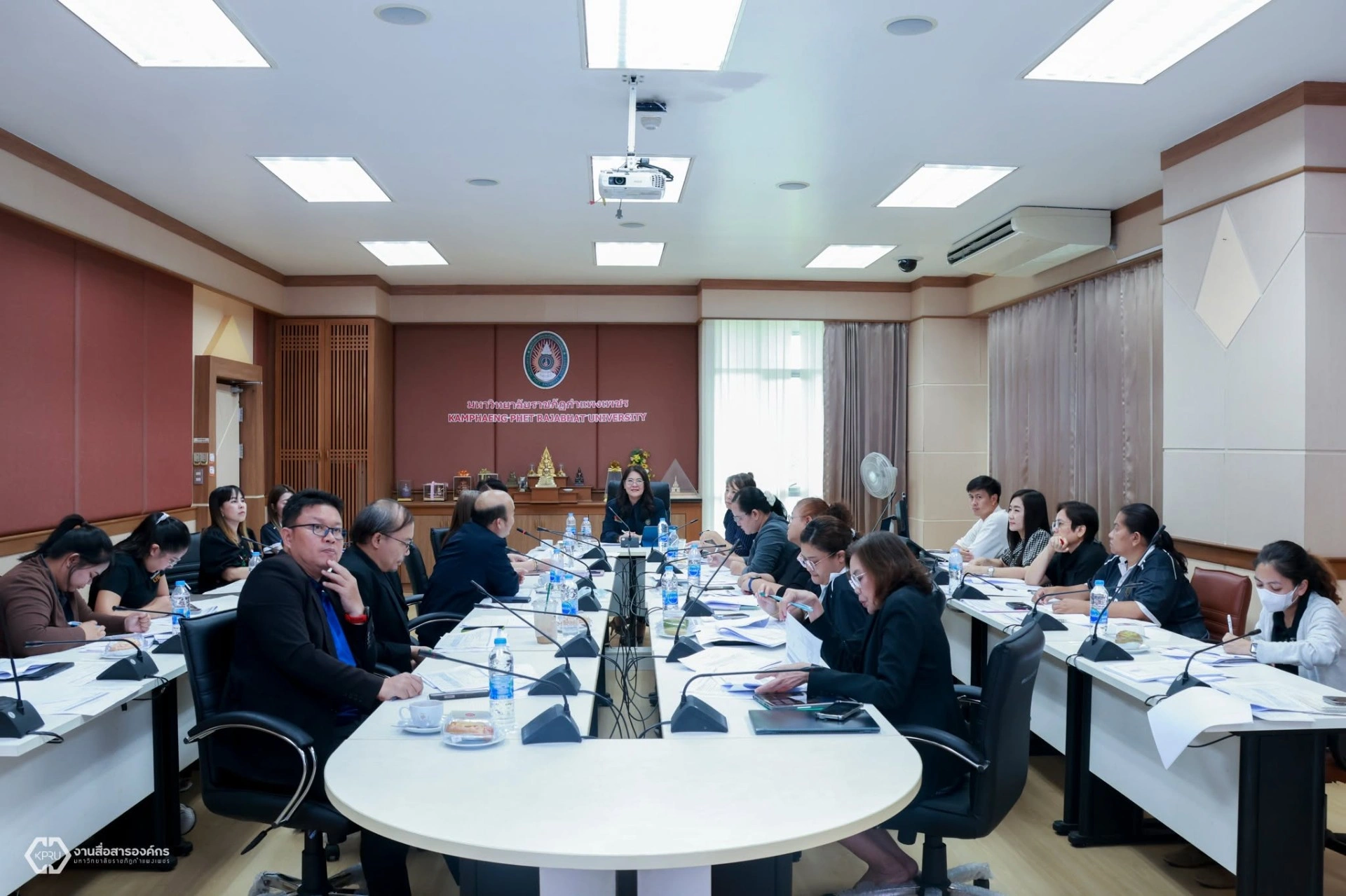 มหาวิทยาลัยราชภัฏกำแพงเพชร จัดประชุมการดำเนินงานรับนักศึกษา ภาคปกติและ ภาค กศ.บป. ประจำปีการศึกษา 2570