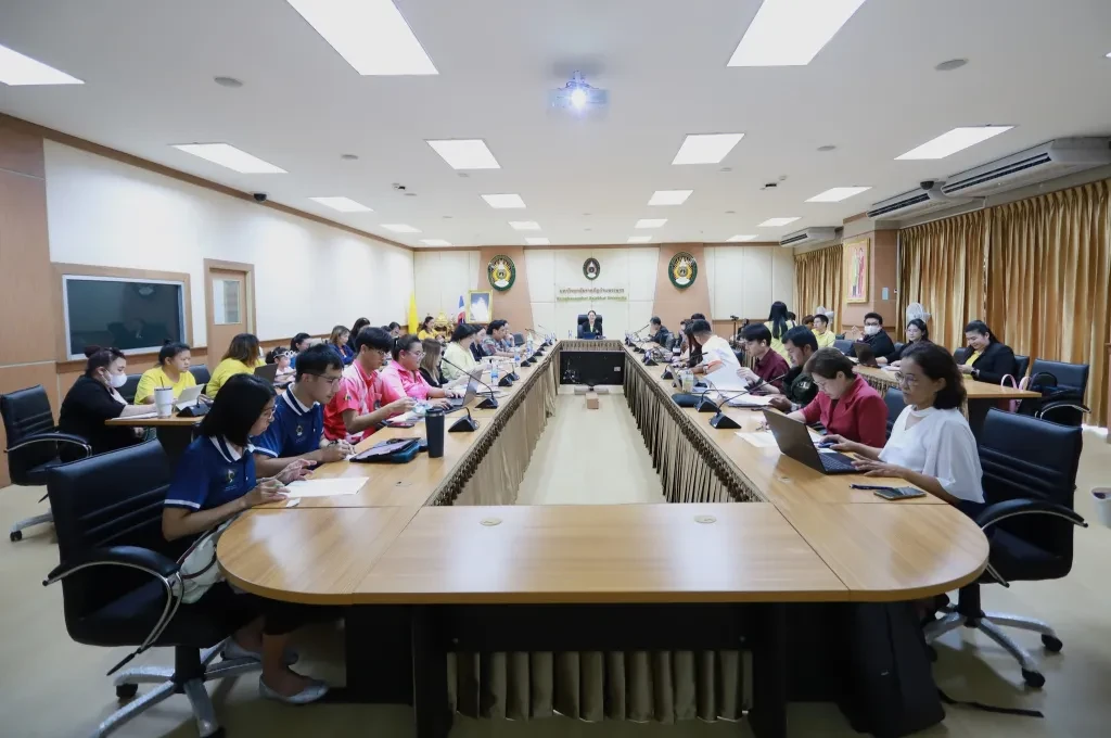 วันที่ 21 ตุลาคม 2568 ผู้ช่วยศาสตราจารย์ ดร.ปรียานุช พรหมภาสิต อธิการบดี เป็นประธานในการประชุมติดตามรายงานผลโครงการตามยุทธศาสตร์มหาวิทยาลัยราชภัฏเพื่อการพัฒนาท้องถิ่น