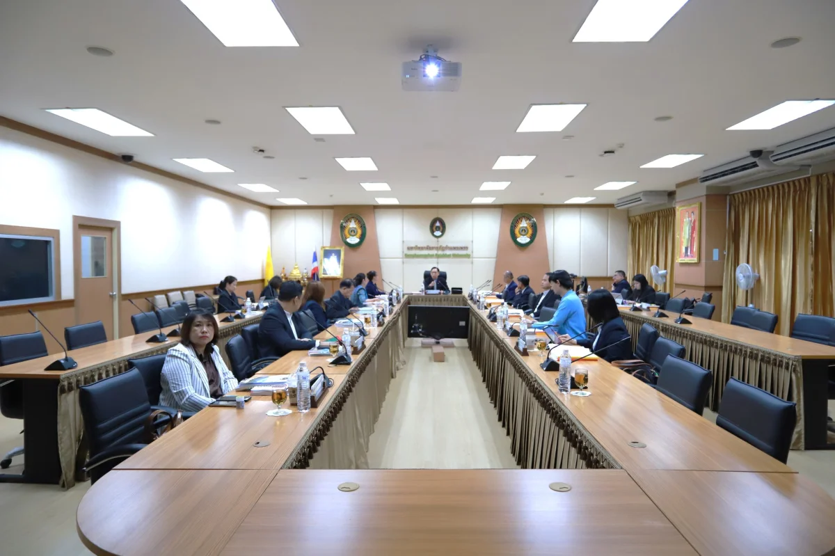 การประชุมสภามหาวิทยาลัยราชภัฎกำแพงเพชร ครั้งที่ 10/2568  📑📈 องศาสตราจารย์ ดร.สมบัติ นพรัก นายกสภามหาวิทยาลัยฯ เป็นประธานในการประชุมสภามหาวิทยาลัยราชภัฎกำแพงเพชร