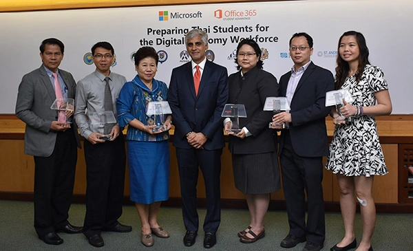 Microsoft launches free scheme